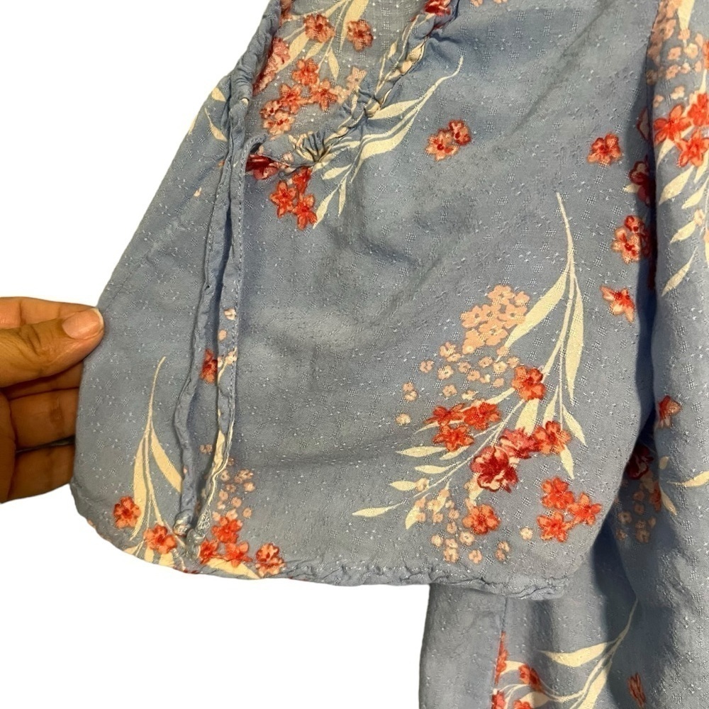 Torrid floral blue blouse 3x - Picture 4 of 8